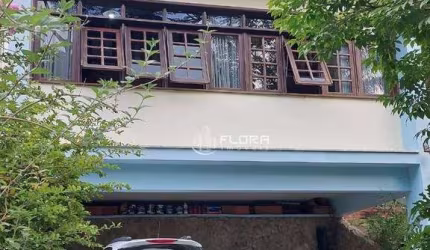 Casa com 3 dormitórios, 179 m² por R$ 950.000 - Vila Progresso - Niterói/RJ