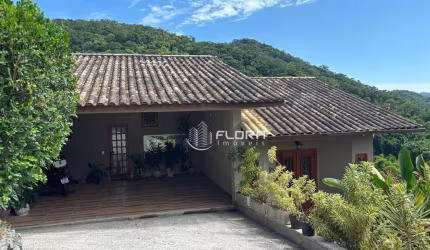 Casa com 3 dormitórios à venda, 180 m² por R$ 930.000 - Itaipu - Niterói/RJ