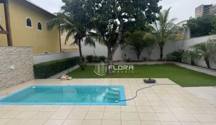 Casa com 2 dormitórios à venda, 180 m² por R$ 700.000 - Itaipuaçu - Maricá/RJ