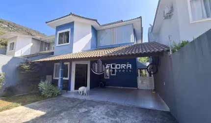 Casa com 3 dormitórios à venda, 173 m² por R$ 1.300.000,00 - Itaipu - Niterói/RJ
