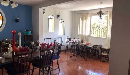 Casa com 3 dormitórios à venda, 200 m² por R$ 500.000 - Itaipu - Niterói/RJ