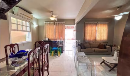 Casa com 2 dormitórios à venda, 92 m² por R$ 500.000,00 - Itaipu - Niterói/RJ