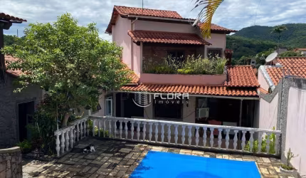 Casa com 4 dormitórios à venda, 250 m² por R$ 890.000,00 - Vila Progresso - Niterói/RJ