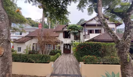 Casa com 4 dormitórios à venda, 452 m² por R$ 2.500.000,00 - Piratininga - Niterói/RJ