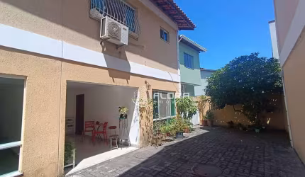 Casa com 3 dormitórios à venda, 116 m² por R$ 490.000,00 - Itaipu - Niterói/RJ