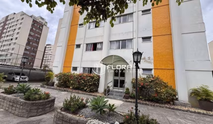 Apartamento com 2 dormitórios à venda, 70 m² por R$ 260.000 - Jardim Jalisco - Resende/RJ