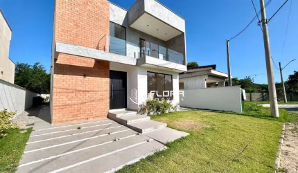 Casa com 4 dormitórios à venda, 208 m² por R$ 1.200.000,00 - Ubatiba - Maricá/RJ