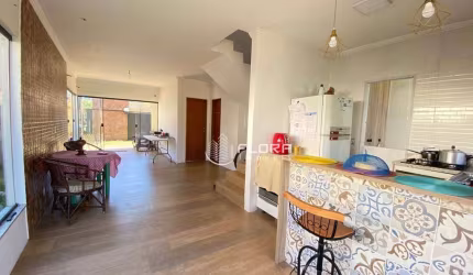 Casa com 3 dormitórios para alugar, 132 m² por R$ 6.000,00/mês - Itaipu - Niterói/RJ