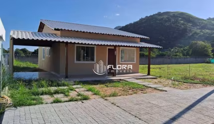 Casa no Condomínio Vivere, com 110 m², à venda por R$ 480.000,00, Maricá - Rj