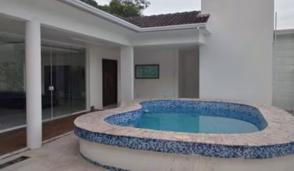 Casa à venda por R$ 2.100.000,00 - São Francisco - Niterói/RJ
