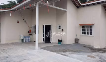 Casa com 3 dormitórios à venda, 240 m² por R$ 690.000,00 - Tribobó - São Gonçalo/RJ