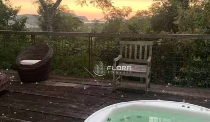 Casa à venda, 100 m² por R$ 500.000,00 - Itaipu - Niterói/RJ