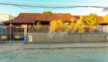 Casa com 3 dormitórios à venda, 160 m² por R$ 850.000,00 - Itaipu - Niterói/RJ