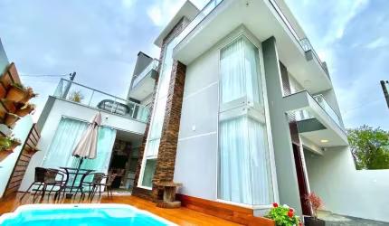 Casa com 3 dormitórios à venda, 242 m² por R$ 1.890.000,00 - Itacolomi - Balneário Piçarras/SC
