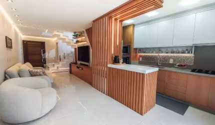Casa com 3 dormitórios à venda, 147 m² por R$ 1.100.000 - Centro - Navegantes/SC