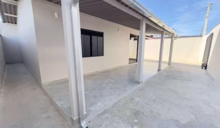 Casa com 4 dormitórios à venda, 170 m² por R$ 780.000 no Centro de Navegantes/SC
