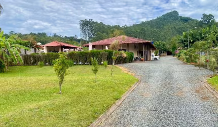 Chácara com 3 dormitórios à venda, 2578 m² por R$ 950.000,00 no Porto Escalvados em Navegantes/SC