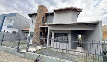 Sobrado com 3 dormitórios à venda, 204 m² por R$ 1.100.000,00 - Centro - Navegantes/SC