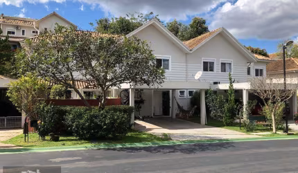 Casa em Condomínio para Venda em Santana de Parnaíba, Alphaville, 3 dormitórios, 1 suíte, 2 banheiros, 2 vagas