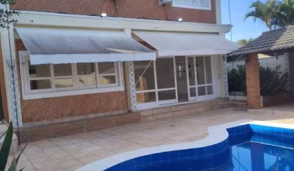 Casa em Condomínio para Locação em Santana de Parnaíba, Alphaville, 4 dormitórios, 2 suítes, 3 banheiros, 2 vagas