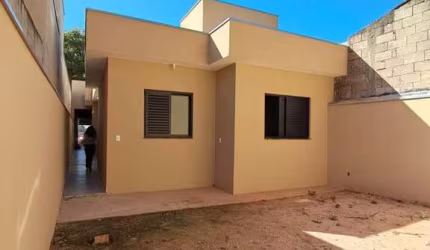 Casa para Venda em Várzea Paulista, Loteamento Serra dos Cristais, 3 dormitórios, 1 suíte, 2 banheiros, 2 vagas
