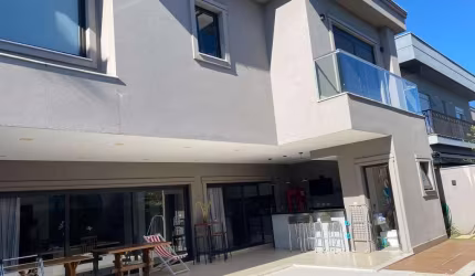 Casa em Condomínio para Locação em Santana de Parnaíba, Tamboré, 4 dormitórios, 4 suítes, 5 banheiros, 2 vagas
