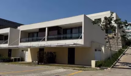 Casa em Condomínio para Locação em Barueri, Jardim Tupanci, 3 dormitórios, 3 suítes, 4 banheiros, 2 vagas