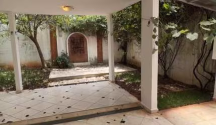 Casa em Condomínio para Locação em Barueri, Residencial Tamboré, 4 dormitórios, 1 suíte, 2 banheiros, 2 vagas