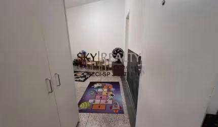 Sala comercial para alugar na Rua Carlos Gomes, 08, Santo Amaro, São Paulo por R$ 950