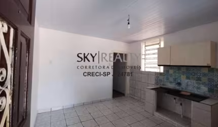 Casa com 1 quarto para alugar na Rua Irmão José Gois de Araújo, 60, Vila Santana, São Paulo por R$ 1.000