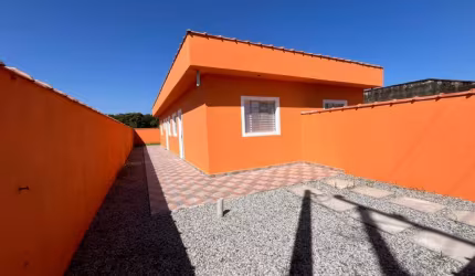 Casa lado praia no Jardim Grandesp, em Itanhaem-SP