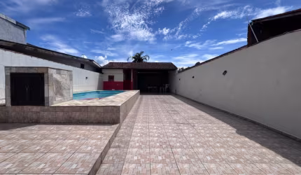 Casa para Venda no bairro Oásis, localizado na cidade de Itanhaém / SP.