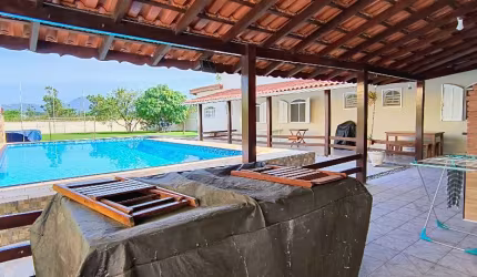 Casa de condominio no Boungainville 5 em Peruibe