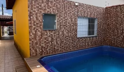 Casa no bairro Tupy, em Itanhaém