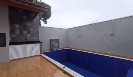 Casa nova no Jardim Grandesp, em Itanhaém,
