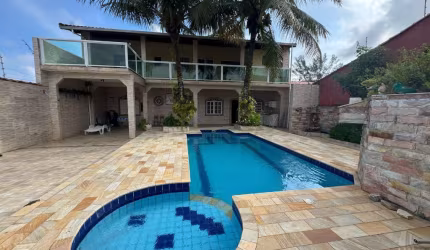 Casa lado praia no Tupy em Itanhaém