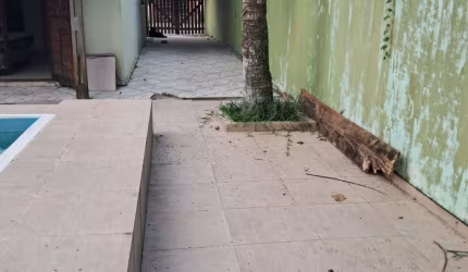 Casa no bairro Jardim Regina em Itanhaém,