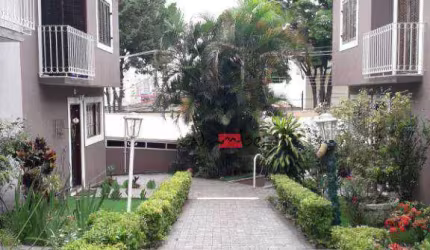Sobrado em condomínio fechado com 64 m², valor R$ 395.000, na PENHA.