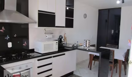 Sobrado com 3 dormitórios à venda, 124 m² por R$ 670.000,00 - Itaquera - São Paulo/SP