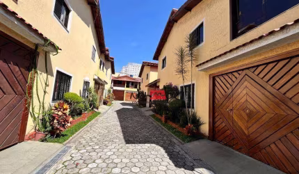 Sobrado com 3 Quartos à venda, 75 m² por R$ 390.000 - Itaquera - São Paulo/SP
