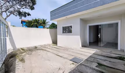 Casa para Venda em Cabo Frio, Guriri, 2 dormitórios, 1 suíte, 2 banheiros, 2 vagas