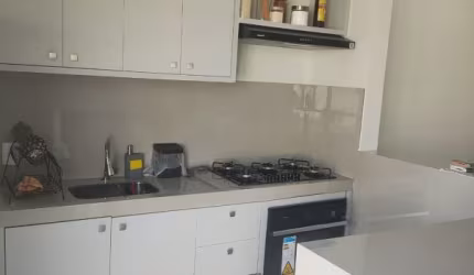 Casa em condomínio fechado com 2 quartos para alugar na Rua Tiradentes, 01, Petrópolis, Várzea Grande, 70 m2 por R$ 3.500