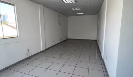 Ponto comercial com 1 sala para alugar na Rua das Palmeiras, 01, Baú, Cuiabá, 40 m2 por R$ 1.800