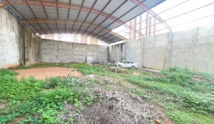 Barracão / Galpão / Depósito para alugar na Avenida Fernando Correa da Costa, 01, Areão, Cuiabá, 600 m2 por R$ 10.000