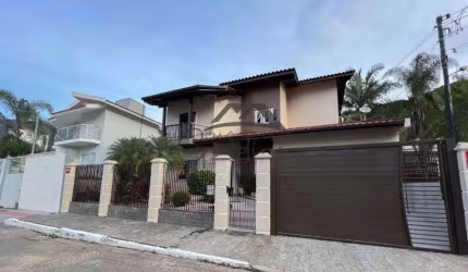 Casa com 4 quartos à venda na Rua Valdevino Vieira Cordeiros, 267, Ressacada, Itajaí por R$ 2.300.000