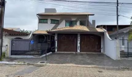 Casa com 3 quartos à venda na Rua Rodolfo Treder, 394, São João, Itajaí por R$ 1.690.000