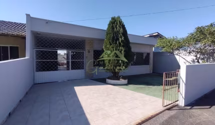 Casa com 3 quartos para alugar na Vicente Candido Pereira, 51, São Roque, Itajaí por R$ 4.500