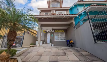 Casa com 3 quartos à venda na Rua Padre João Batista Reus, 2125, Tristeza, Porto Alegre por R$ 840.000