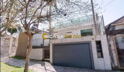 Casa com 2 quartos à venda na Rua Pareci, 23, Vila Assunção, Porto Alegre por R$ 860.000