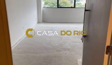 Sala comercial à venda na Avenida Teresópolis, 2438, Teresópolis, Porto Alegre por R$ 410.000